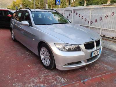 BMW Serie 3 318d 318d Touring Futura Argento usata Fondi