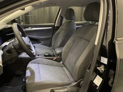 Volkswagen Golf 1.5 TSI EVO ACT Life Nero usata Leini