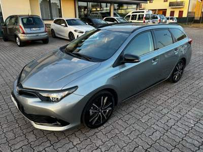 Toyota Auris ADATTAMENTI DISABILI 1.8 IBRIDA SI A NEOPATENTATI Grigio usata Zugliano