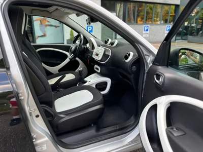 Smart ForFour SMART FORFOUR YOUNGSTER Nero usata Faloppio