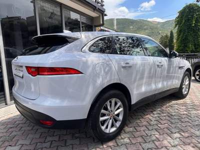 Jaguar F-Pace 2.0 D 180 CV AWD aut. Portfolio MY 2019 Bianco usata Acquasparta