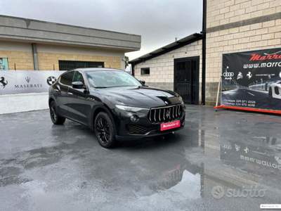 Maserati Levante Levante V6 AWD Granlusso usata Fondi