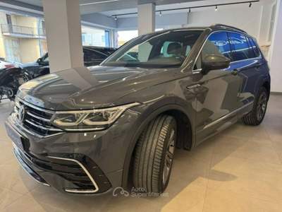 Volkswagen Tiguan 2.0 tdi R-Line 4motion 150cv dsg Grigio usata Licata