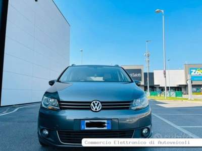 Volkswagen Touran 1.4 16V TSI 150CV Highline Ecofuel usata Sesto ed Uniti