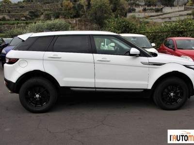 Land Rover Range Rover Evoque Evoque 2.0 td4 SE Dynamic 150cv 5p auto Bianco usata Aci Catena