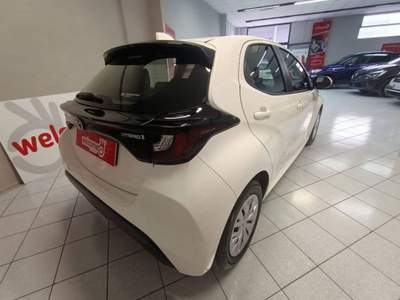 Toyota Yaris 1.5 hybrid Active Bianco usata Sassari