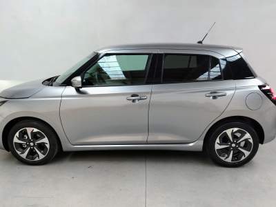 Suzuki Swift 1.2 Hybrid Top Argento usata ROVIGO