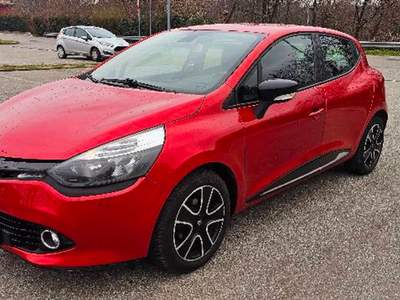 Renault Clio renault clio 4 Rosso usata Barzana