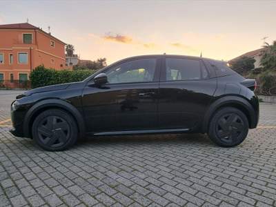Lancia Ypsilon Nuova  Ibrida My24 Nuova  1.2 100cv Ibrida Nero usata Novi Ligure