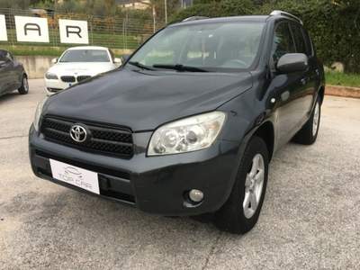 Toyota RAV4 Rav4 2.2 d-4d 136cv Dpf Grigio usata Sora