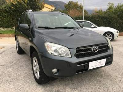 Toyota RAV4 Rav4 2.2 d-4d 136cv Dpf Grigio usata Sora