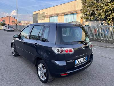 Mazda 2 NEOPATENTATI Nero usata Verdello
