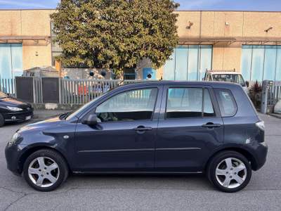 Mazda 2 NEOPATENTATI Nero usata Verdello