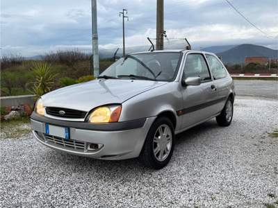 Ford Fiesta Fiesta 1.2i 16V 3p. Ghia Argento usata Prato Ford Fiesta Fiesta 1.2i 16V 3p. Ghia Argento usata Prato