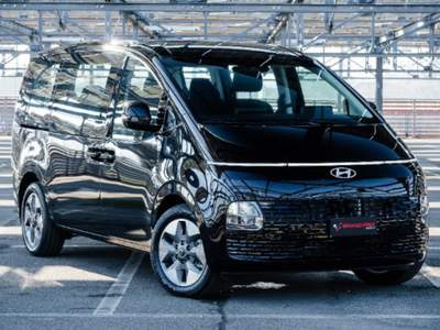 Hyundai Staria 1.6 HEV AT 2WD 9 posti Wagon Grigio usata Castenaso