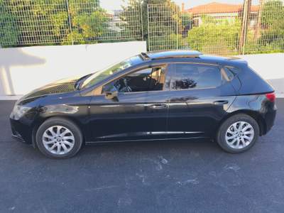 Seat Leon Tettuccio apribile, tenuta perfettamente Nero usata Caserta