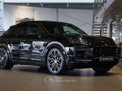 Porsche Cayenne Coupe E-Hybrid-Matrix-SportDesign-Tetto-PASM Nero usata Verucchio