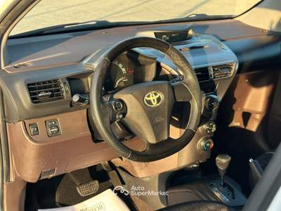 Toyota iQ iQ 1.0 Sol cvt Bianco usata SAN GREGORIO DI CATANIA