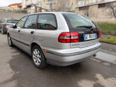 Volvo V40 1.6 BENZINA UNICO PROPRIETARIO Argento usata Rivoli