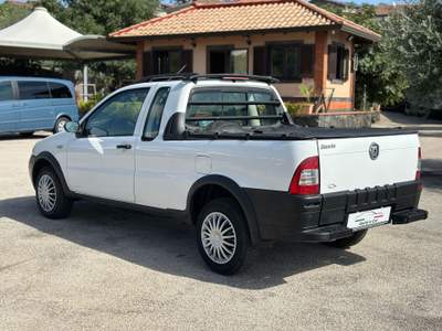 Fiat Strada strada 1.3 mjt 16v Adventure 85cv Pickup Bianco usata SAN GREGORIO DI CATANIA