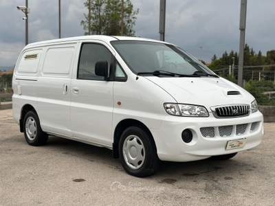 Hyundai H-1 H-1 2.5 crdi p.c. Style 3p.ti Bianco usata SAN GREGORIO DI CATANIA