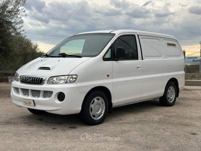Hyundai H-1 H-1 2.5 crdi p.c. Style 3p.ti Bianco usata SAN GREGORIO DI CATANIA