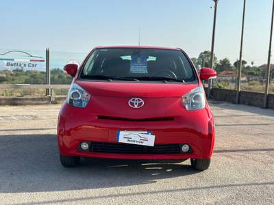 Toyota iQ iQ 1.0 Sol cvt Rosso usata SAN GREGORIO DI CATANIA