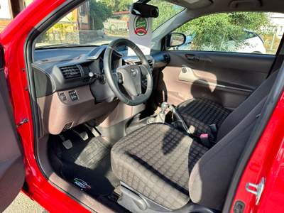 Toyota iQ iQ 1.0 Sol cvt Rosso usata SAN GREGORIO DI CATANIA