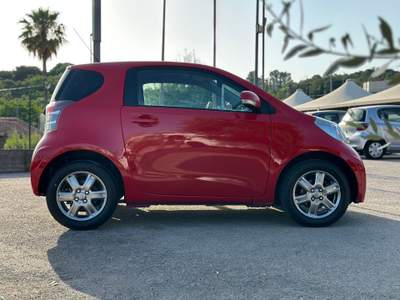 Toyota iQ iQ 1.0 Sol cvt Rosso usata SAN GREGORIO DI CATANIA