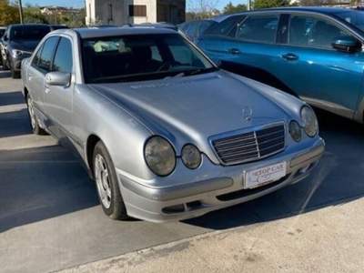 Mercedes-Benz Classe E E 220 td cdi Elegance Argento usata Gioia Sannitica