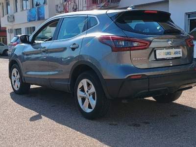 Nissan Qashqai 1.3 dig-t Business 140cv Argento usata Tortolì