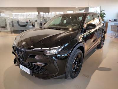 Alfa Romeo Junior 1.2 145 CV Hybrid eDCT6 con Pack Techno Nero usata Riva presso Chieri