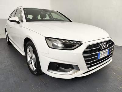 Audi A4 Avant 30 TDI/136 CV S tronic Business Advanced Bianco usata Paderno Dugnano