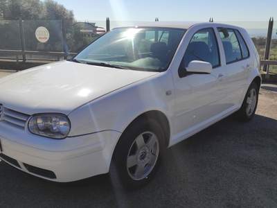 Volkswagen Golf Golf 1.9 TDI/110 CV cat 5p. Comfortline Bianco usata SAN GREGORIO DI CATANIA