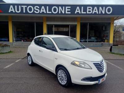 Lancia Ypsilon 0.9 TwinAir 85 CV 5 porte S&S DFN Platinum Bianco usata ALBANO SANT'ALESSANDRO