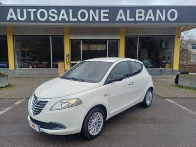 Lancia Ypsilon 0.9 TwinAir 85 CV 5 porte S&S DFN Platinum Bianco usata ALBANO SANT'ALESSANDRO