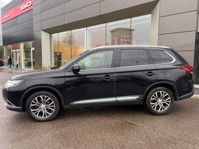Mitsubishi Outlander 2.2 DI-D 2WD Insport 7p. Nero usata Scarperia e San Piero