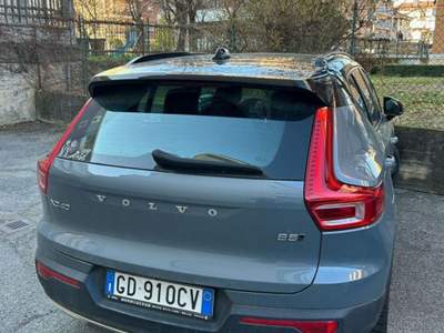 Volvo XC40 B5 AWD GEARTRONIC 250 cv R-DESIGN Grigio usata Bra