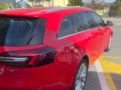 Opel Insignia BELLISSIMA STATION WAGON Rosso usata Manzano
