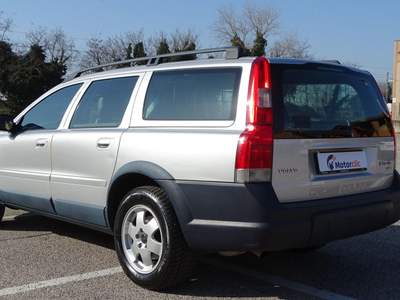 Volvo V70/XC70 2.4i turbo 20V cat AWD T XC Grigio usata Colognola ai Colli