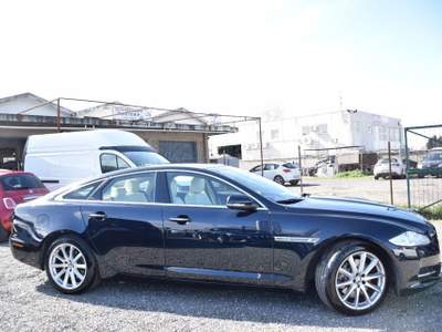 Jaguar XJ 3.0D V6 Portfolio Blu/Azzurro usata Montalto di Castro