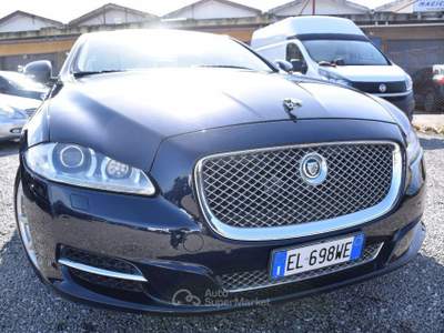 Jaguar XJ 3.0D V6 Portfolio Blu/Azzurro usata Montalto di Castro