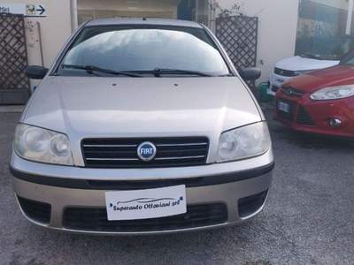 Fiat Punto 1.2i cat 3 porte ELX Grigio usata Urbino