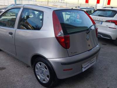 Fiat Punto 1.2i cat 3 porte ELX Grigio usata Urbino