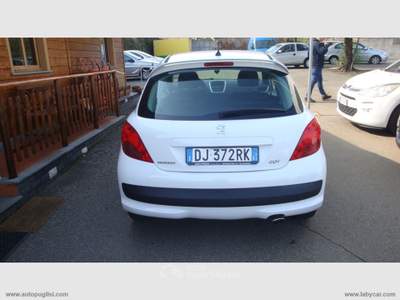 Peugeot 207 207 1.6 HDi 110 CV 3p. XS Bianco usata Zafferana Etnea