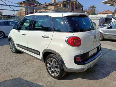 Fiat 500 L 1.3 mjt Trekking 85cv Bianco usata Lomazzo