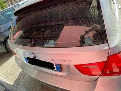 BMW Serie 3 318i  Argento usata Riccò del Golfo di Spezia