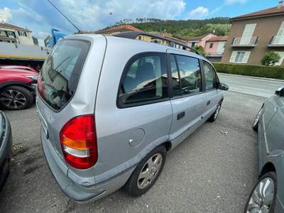 Opel Zafira  usata Riccò del Golfo di Spezia