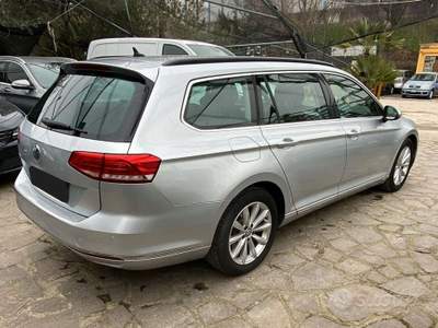 Volkswagen Passat TDI DSG Business usata Bologna