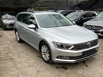 Volkswagen Passat TDI DSG Business usata Bologna